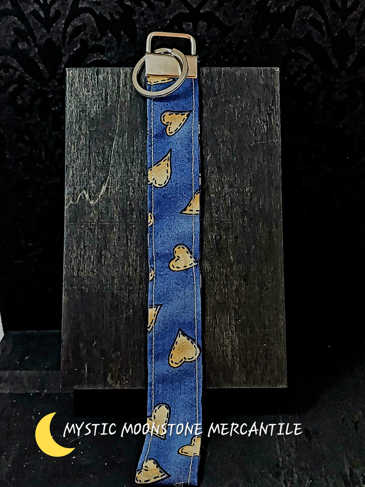 BLUE WITH TAN COUNTRY HEARTS KEY FOB