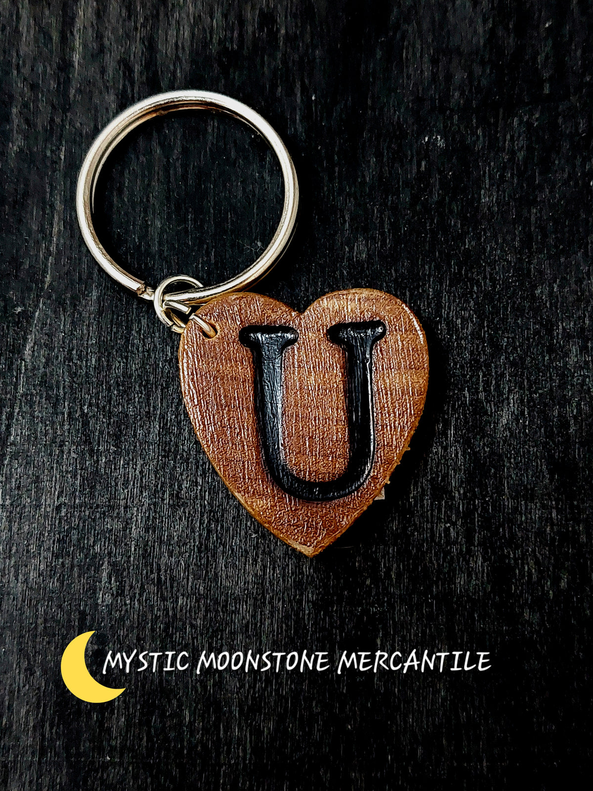 "U" PERSONALIZED WOOD KEYCHAIN