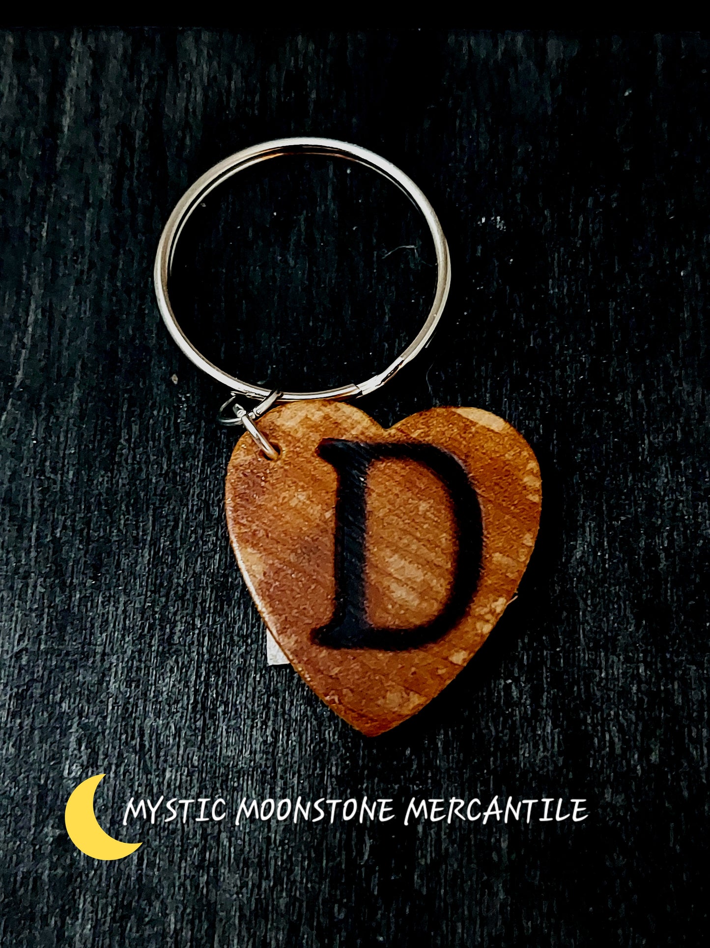 "D" PERSONALIZED WOOD KEYCHAIN