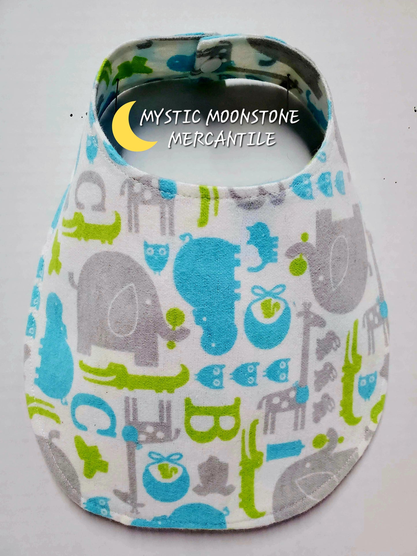 "ABC ANIMALS" 100% COTTON FLANNEL DOUBLE SIDED BABY BIB WITH SAFTY SNAP.