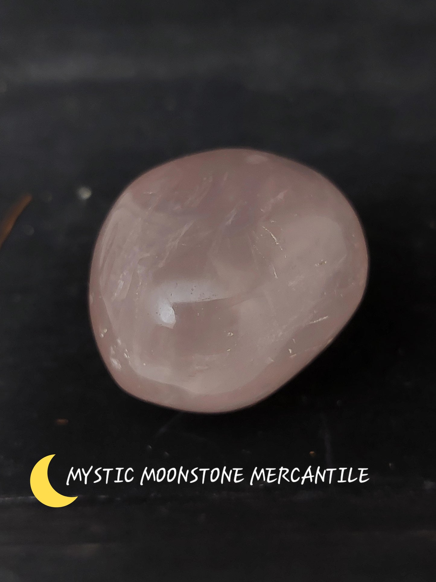 NATURAL PINK ROSE QUARTZ PALM STONE