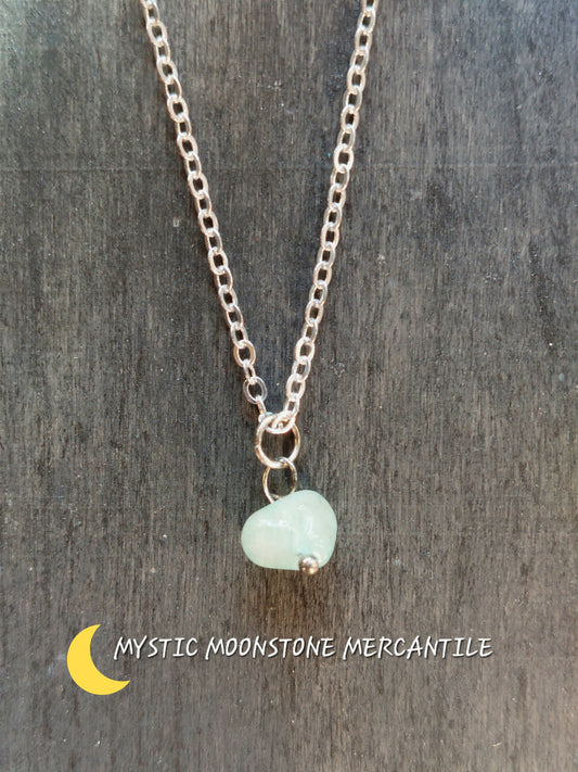 GREEN AVENTURINE MINIMALIST 16" NECKLACE.